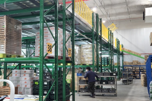 신석식품 배송기업 오아시스의 스마트 물류센터 모습(사진=오아시스)